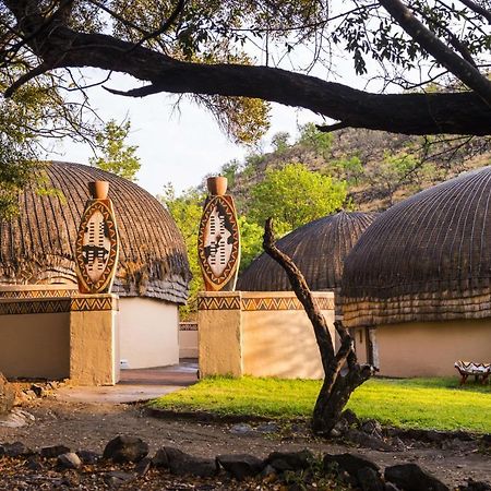 Aha Lesedi African Lodge & Cultural Village Broederstroom المظهر الخارجي الصورة