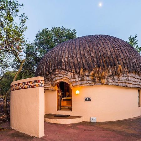 Aha Lesedi African Lodge & Cultural Village Broederstroom المظهر الخارجي الصورة
