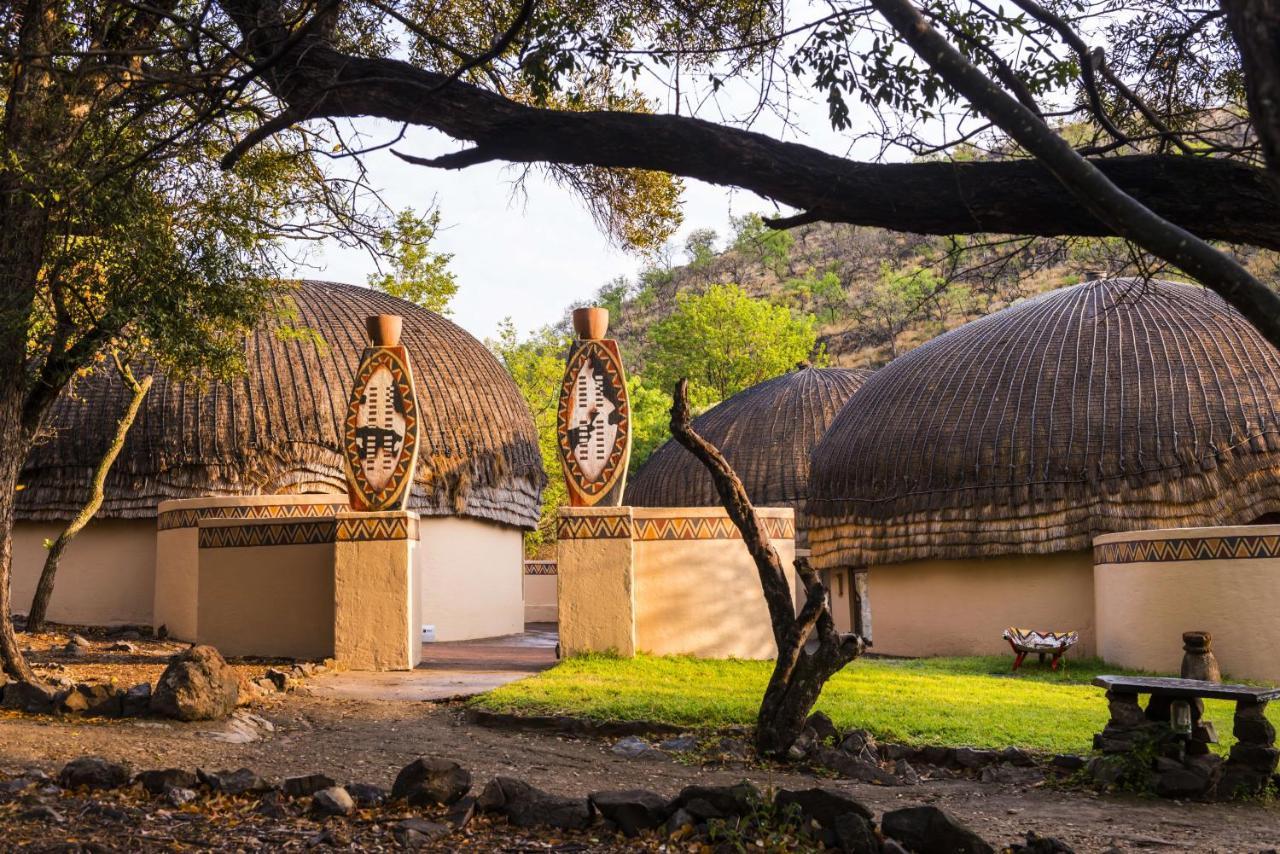 Aha Lesedi African Lodge & Cultural Village Broederstroom المظهر الخارجي الصورة