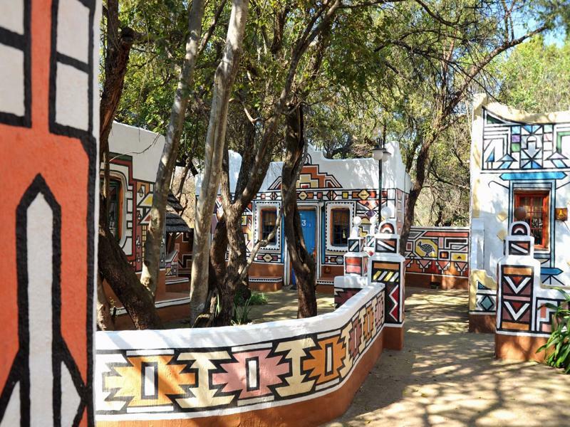 Aha Lesedi African Lodge & Cultural Village Broederstroom المظهر الخارجي الصورة