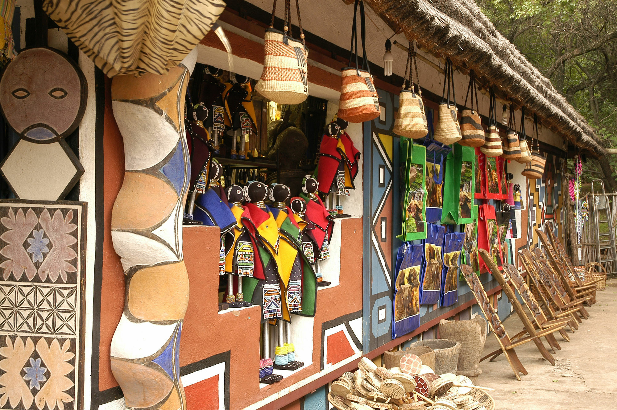 Aha Lesedi African Lodge & Cultural Village Broederstroom المظهر الخارجي الصورة