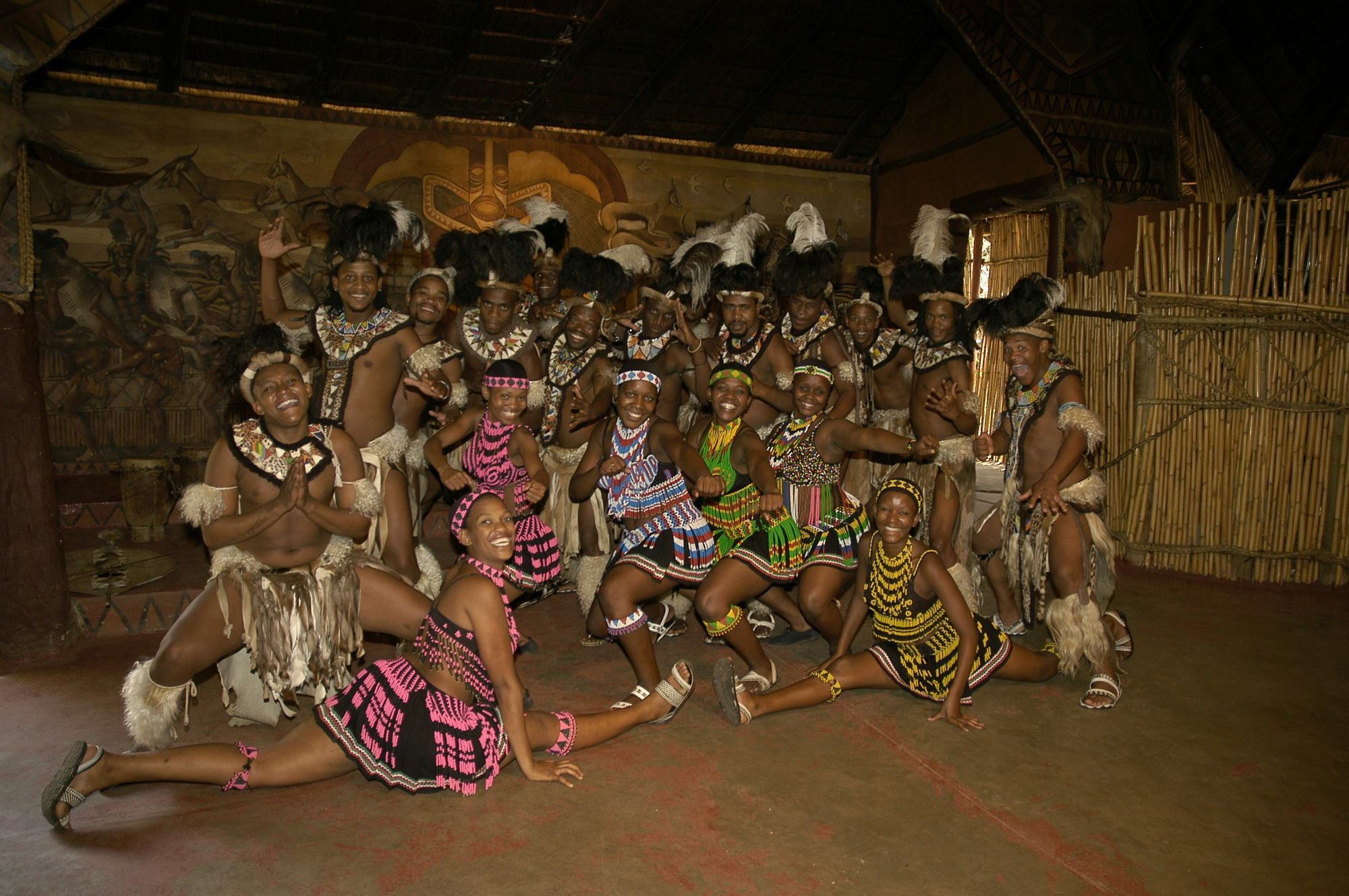 Aha Lesedi African Lodge & Cultural Village Broederstroom المظهر الخارجي الصورة