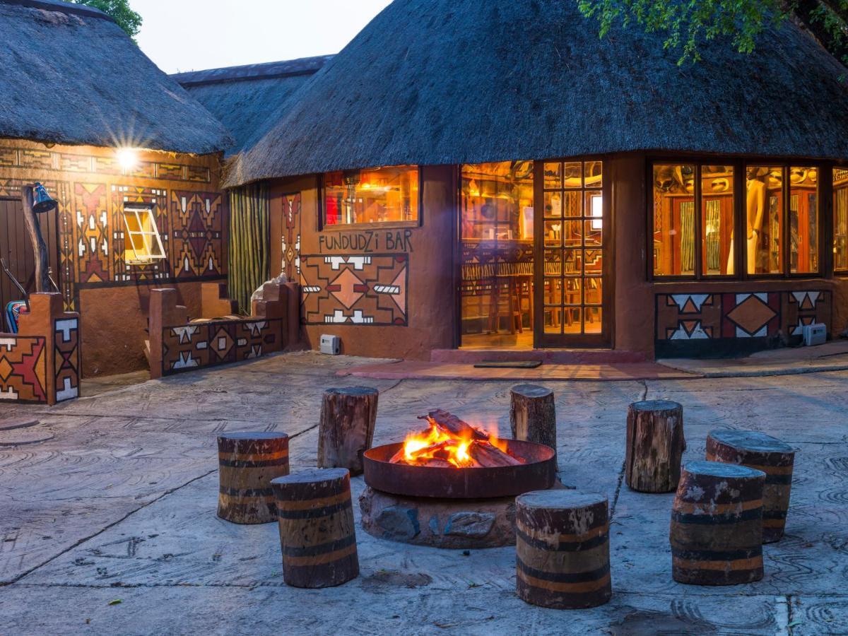 Aha Lesedi African Lodge & Cultural Village Broederstroom المظهر الخارجي الصورة