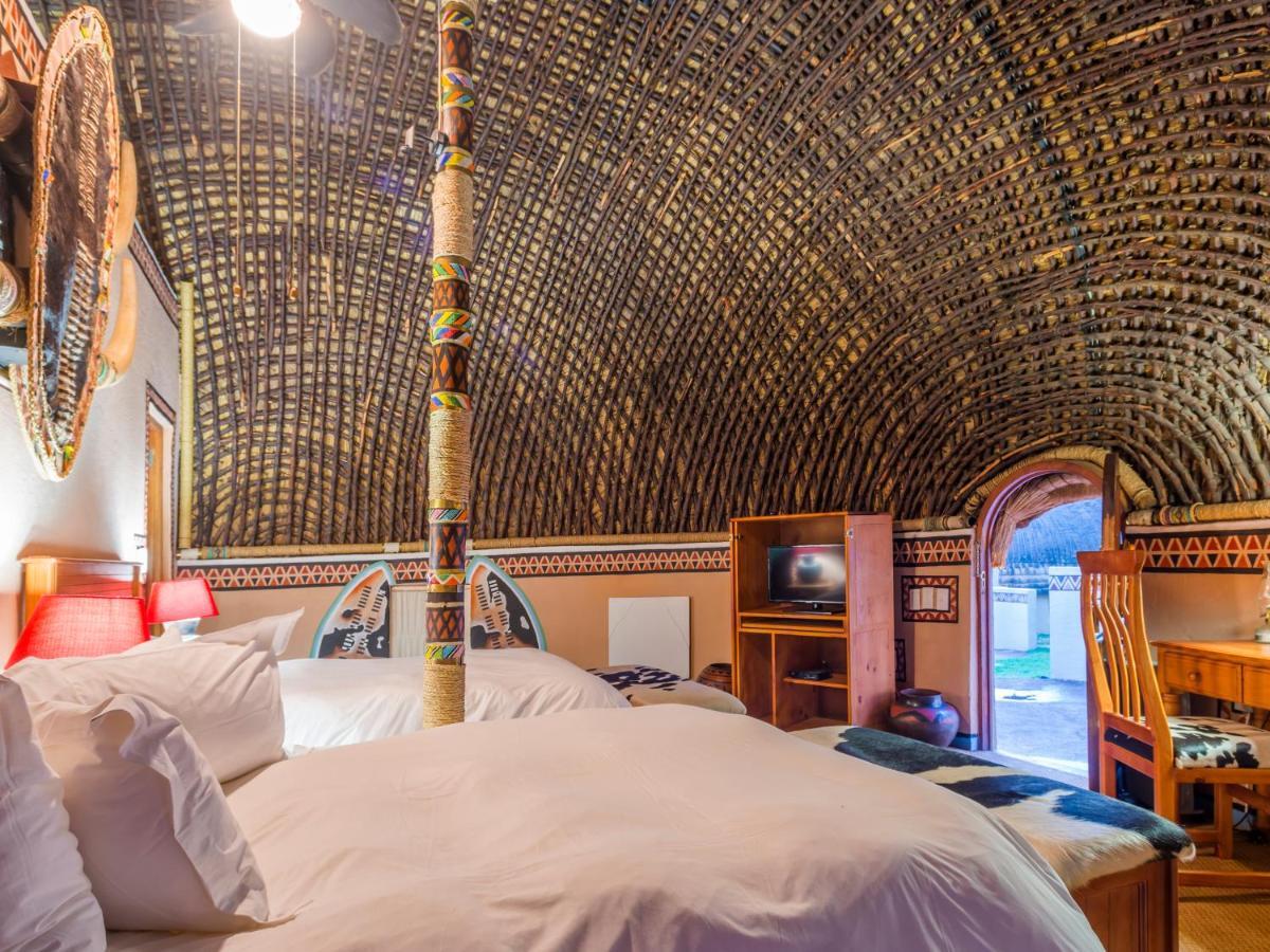 Aha Lesedi African Lodge & Cultural Village Broederstroom المظهر الخارجي الصورة