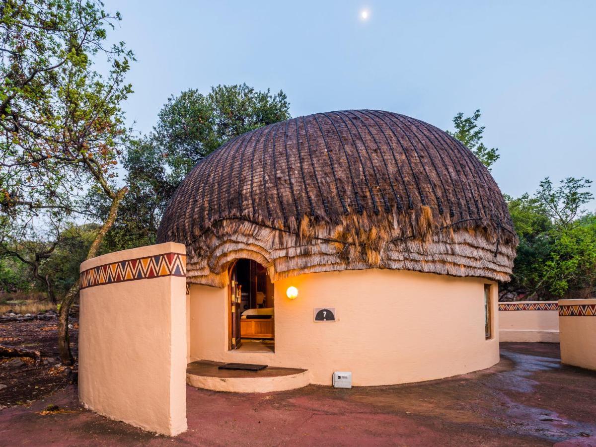 Aha Lesedi African Lodge & Cultural Village Broederstroom المظهر الخارجي الصورة