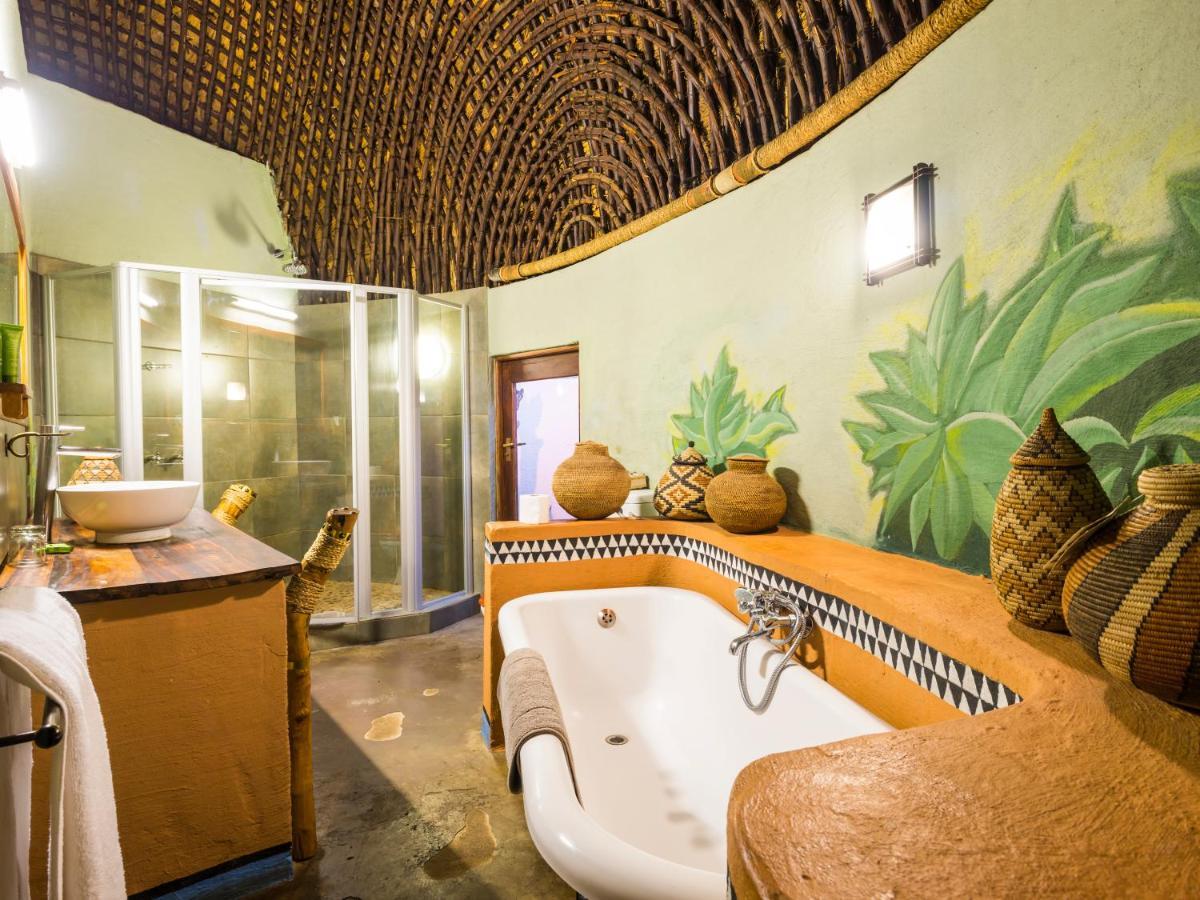 Aha Lesedi African Lodge & Cultural Village Broederstroom المظهر الخارجي الصورة