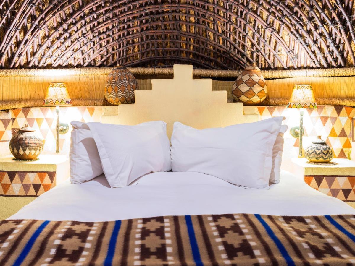Aha Lesedi African Lodge & Cultural Village Broederstroom المظهر الخارجي الصورة