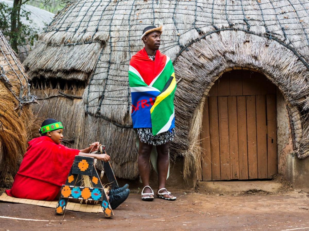 Aha Lesedi African Lodge & Cultural Village Broederstroom المظهر الخارجي الصورة