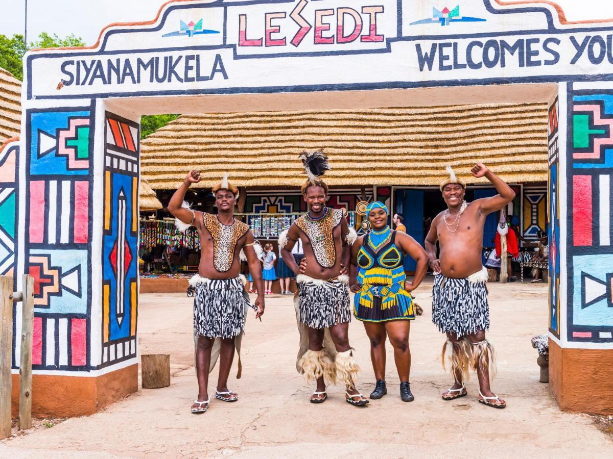 Aha Lesedi African Lodge & Cultural Village Broederstroom المظهر الخارجي الصورة