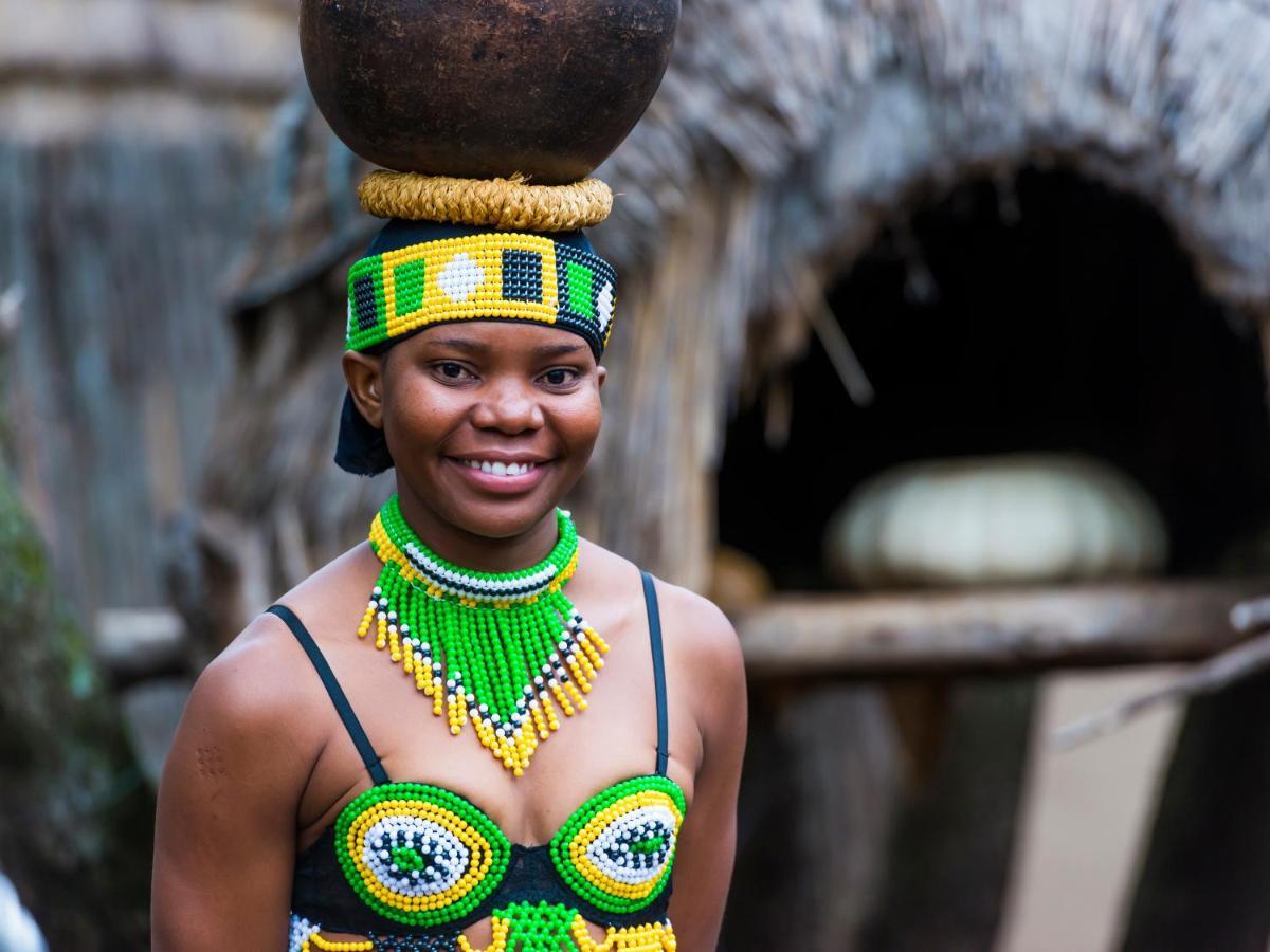 Aha Lesedi African Lodge & Cultural Village Broederstroom المظهر الخارجي الصورة