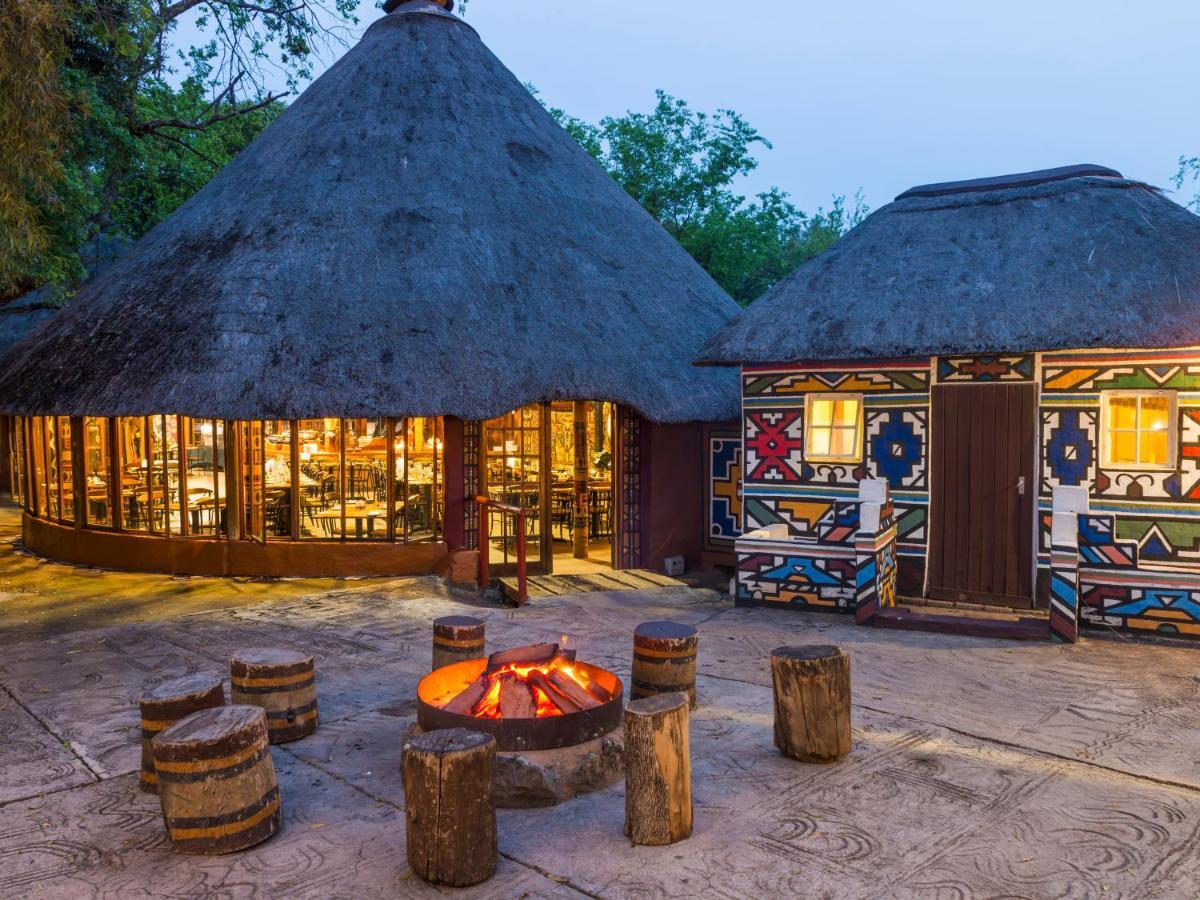 Aha Lesedi African Lodge & Cultural Village Broederstroom المظهر الخارجي الصورة