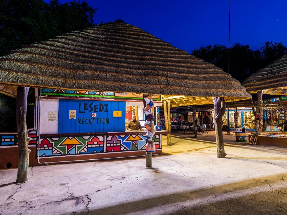 Aha Lesedi African Lodge & Cultural Village Broederstroom المظهر الخارجي الصورة