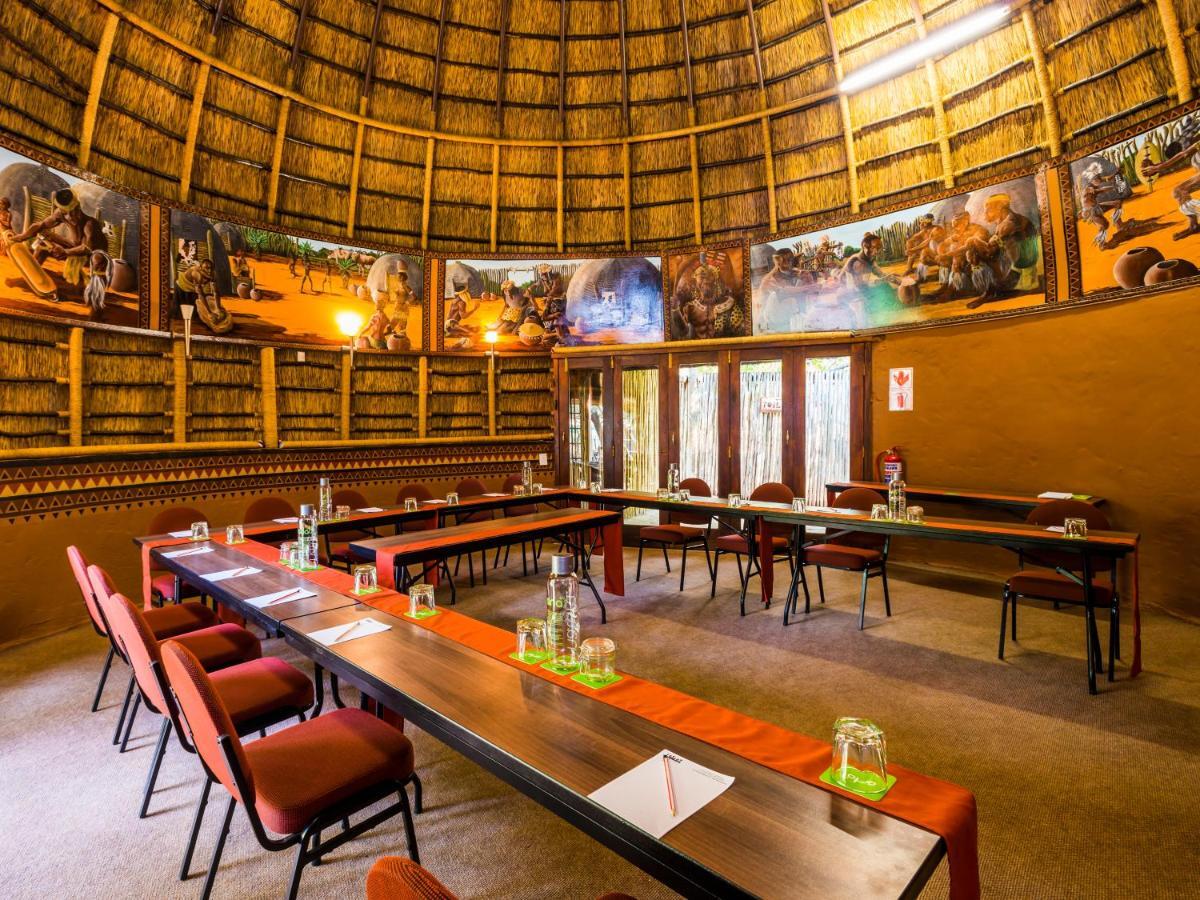 Aha Lesedi African Lodge & Cultural Village Broederstroom المظهر الخارجي الصورة